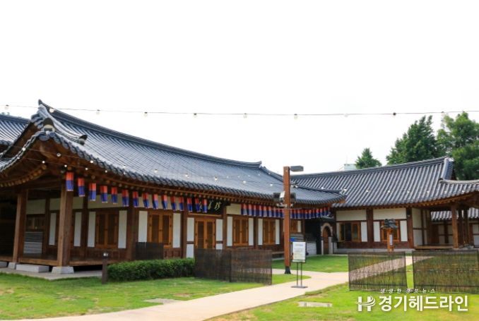 수원전통문화관 전경