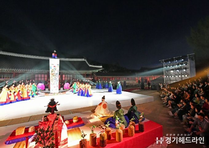 지난 2019년 10월 제56회 수원화성문화제 당시 혜경궁 홍씨의 회갑연을 소재로 한 진찬연 공연 장면