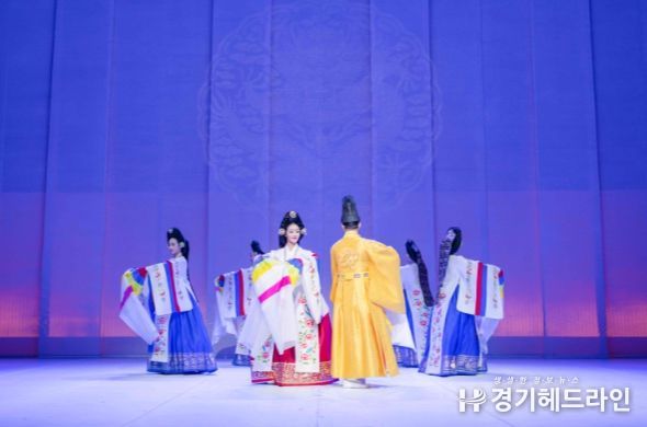 국립무용단 ‘전통의 품격’ 공연 중 ‘태평무’