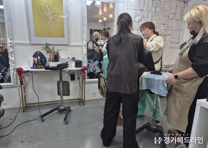 수원특례시 팔달구 매산동 지역사회보장협의체·제드헤어, '사랑의 이미용 봉사' 진행