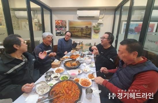 수원특례시 팔달구 지동,“다 같이 어깨동무!”