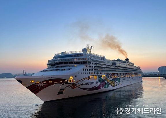 2024.3.21. 인천에 입항한 노르웨지안쥬얼(Norwegian Jewel)