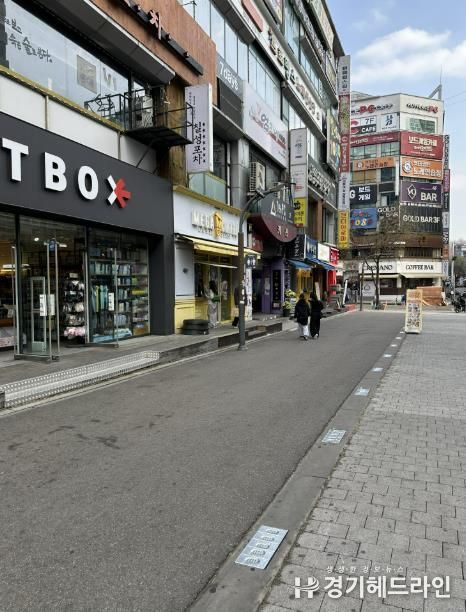 수원특례시 영통구, 영통3동 직녀광장 중심상가 기능성 빗물받이 교체로 쾌적한 환경 조성