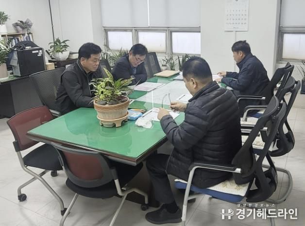 수원특례시 팔달구 매산동, 불법광고물 양성화 관련 간담회 개최