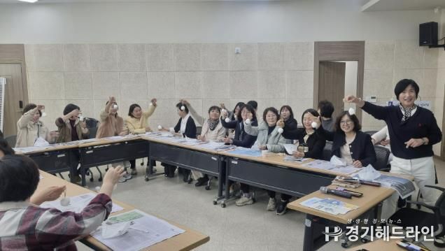 수원특례시 영통구 망포1동 통장협의회, 탄소중립교육 및 제로웨이스트 설거지바 만들기 체험 실시