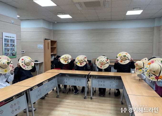 동두천시 치매안심센터, 치매환자와 가족이 함께 가꾸는 ‘치유의 옥상텃밭’ 운영