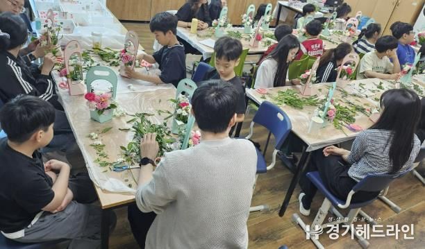 은현초등학교, 꽃으로 마음을 전한 꿈길 직업 체험 사진