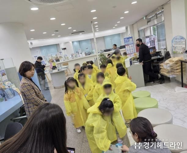 수원특례시 영통구 영통2동, 고사리 손으로 실천하는 폐자원 교환!