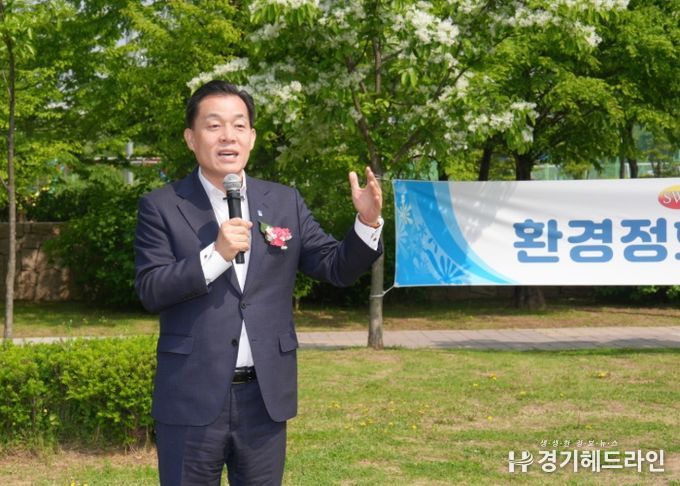 이재준 수원특례시장이 인사말을 하고 있다.