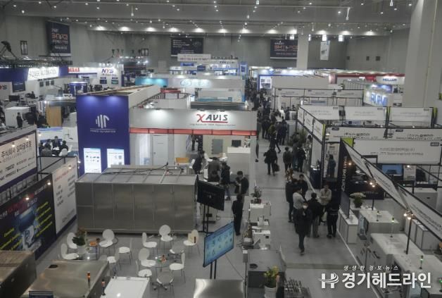스마트 SMT&PCB 어셈블리 전시