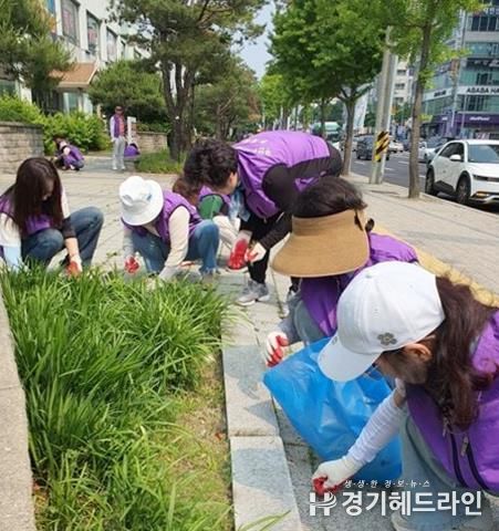수원특례시 팔달구 인계동, 2025년 여름맞이 잡초제거 등 환경정비 실시