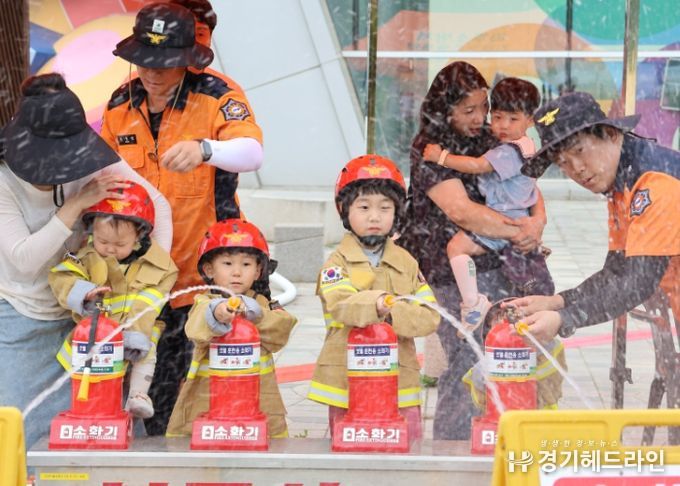 파주소방서, 소방관 체험부터 심폐소생술까지...1천여 명 참여한 특별한 하루