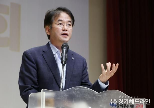 ‘2025 고양시 기업인을 위한 세무 설명회’에서 인사말 중인 이동환 고양특례시장