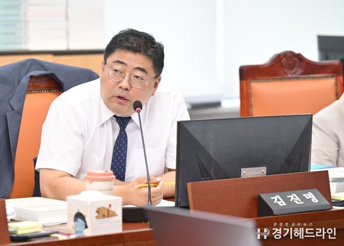 경기도의회 여성가족평생교육위원회 김진명 의원(더불어민주당, 성남6)