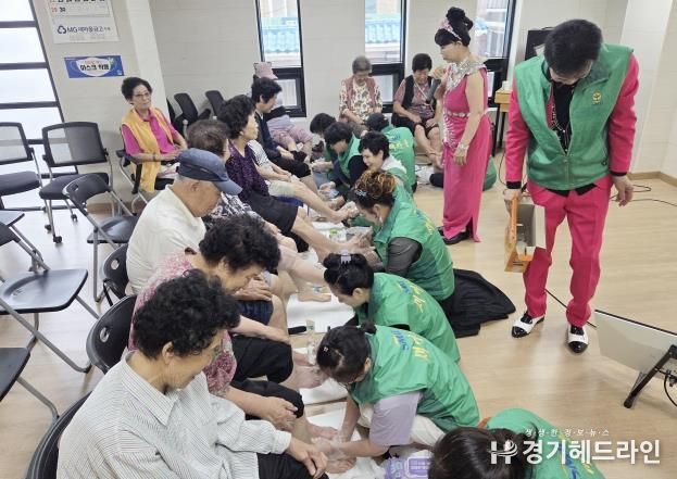 수원특례시 장안구 송죽동 새마을부녀회, 공연 얹은 실버 건강교실 추진