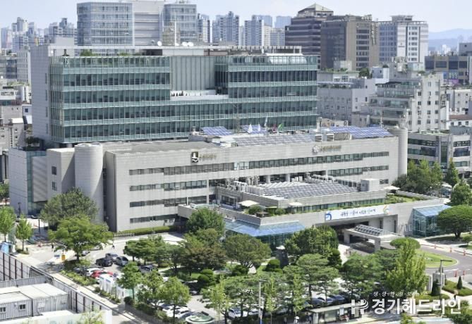 수원특례시청 전경