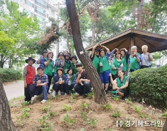 팔색조 봉사단, 수원특례시 팔달구 화서1동에 손바닥정원 조성