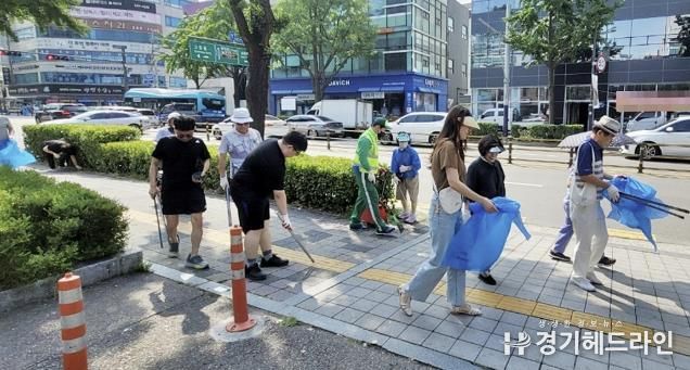 수원특례시 팔달구 매산동, 수원역과 매산시장에서 관내 대청소로 장마철 대비