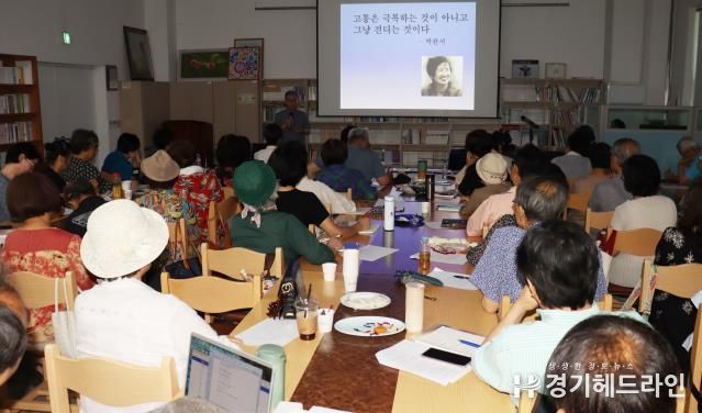 정호승 시인, 소나기마을서 문학 강연
