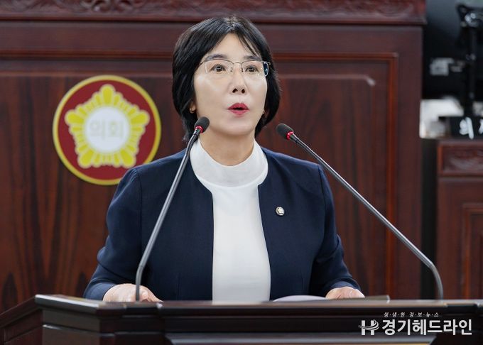 화성특례시의회 조오순 의원이 제244회 임시회 중 제1차 본회의에서 5분 자유발언을 하고 있다.