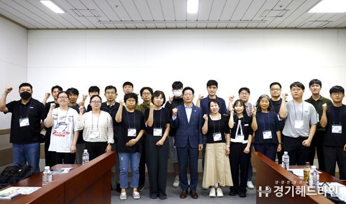 인천시설공단은 23일 새롭게 임용된 공무직을 대상으로 신입직원 입문교육을 실시했다.