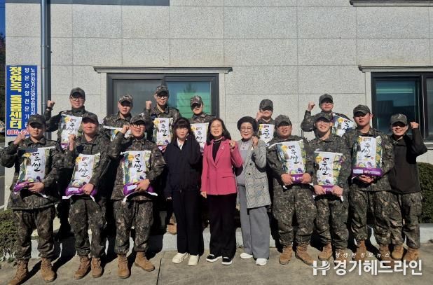 육군 제9158부대와 7136 다련장 사격대 소속 벧엘교회, 여주시 대신면 장기요양기관 2곳에 사랑의 쌀 기부