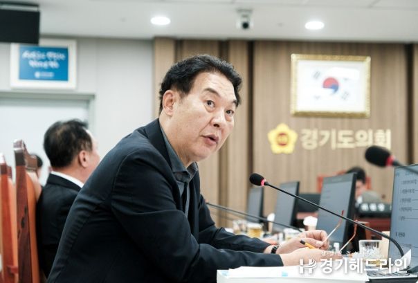 경기도의회 강웅철 의원