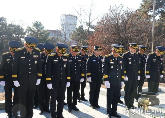 파주소방서, 경건한 참배로 새해 다짐...“안전에 한걸음 더”