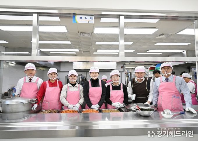 연천군의회, 2026년 새해 출발… 시무식과 나눔 봉사로 의정활동 개시