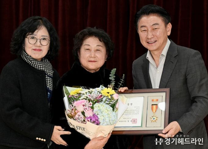 2월 5일 의정부시 통장협의회(회장 임영국)가 송산3동 행정복지센터에서 ‘2026년 정기총회 및 장학금 전달식’을 개최했다.