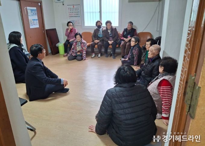 고양시 화전동 신형식 동장, 설맞이 경로당 순회 방문