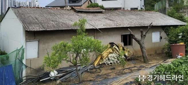 슬레이트 지붕 건물