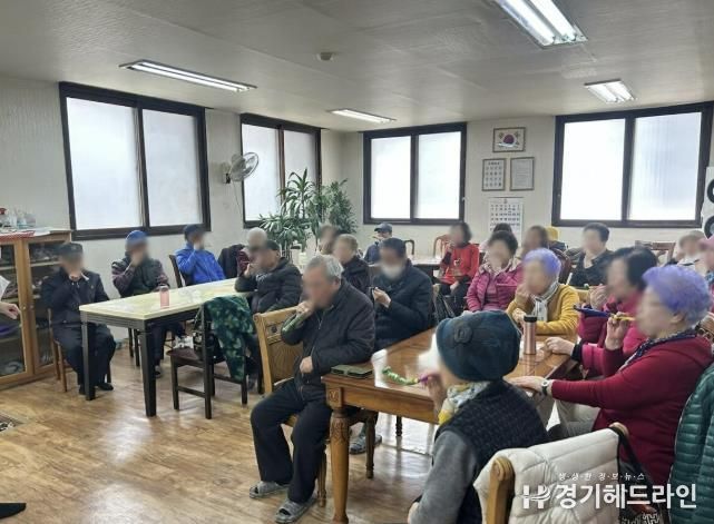 5일 성포주공4단지 경로당에서 찾아가는 구강보건교육이 진행중이다