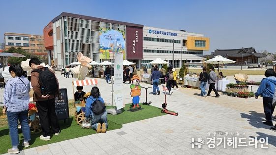 벚꽃과 함께 즐기는 청년농업인 직거래장터